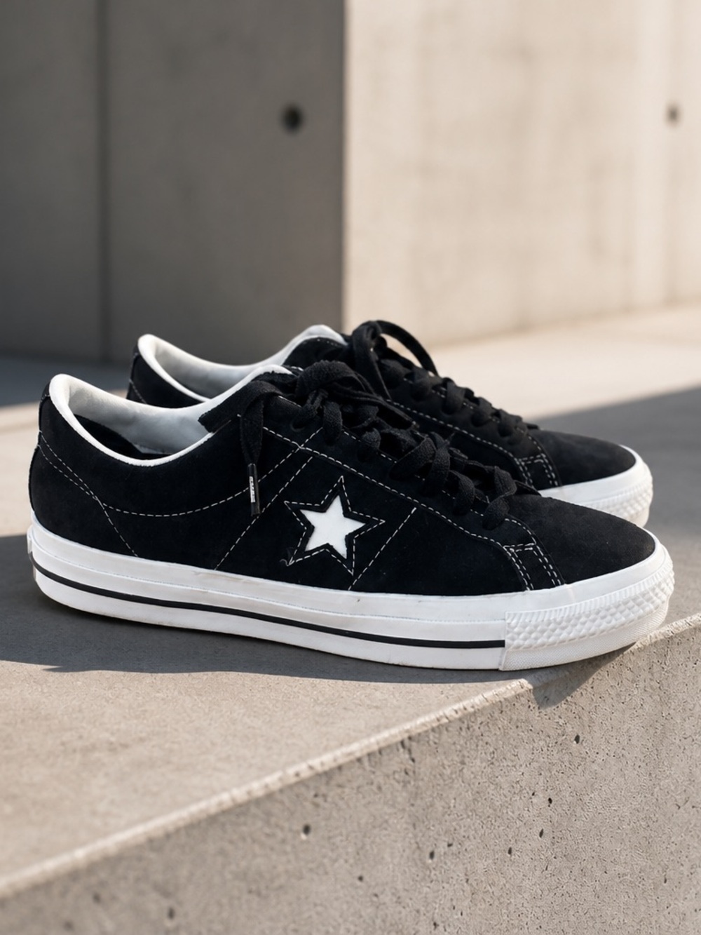 Converse One Star Pro Suede Sneaker
Black Suade Mens size 8